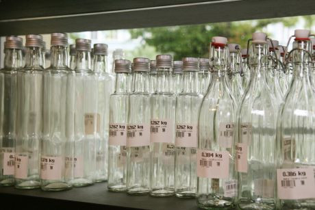 Glasflaschen in der mass-greisslerei.at