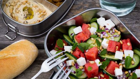Essen in Mehrwegboxen f&uuml;r Unterwegs