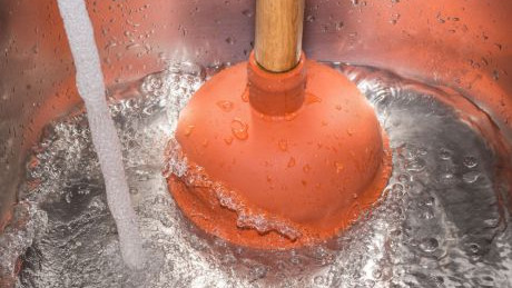 Saugglocke in der Abwasch