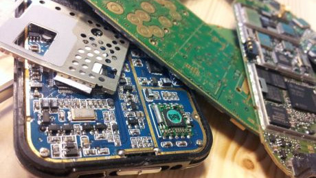 Platinen aus alten Mobiltelefonen