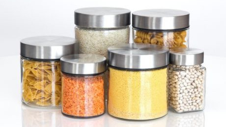 Vorratsbeh&auml;lter mit verschiedenen Getreidesorten