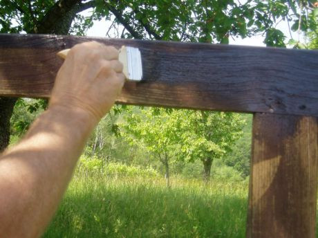 Bild vergrößern Gartenabnk anstreichen