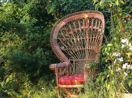 Bild vergrößern bequemer Sessel im Garten