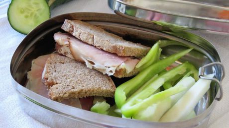 Jause aus der Edelstahl-Box ohne Aluminium